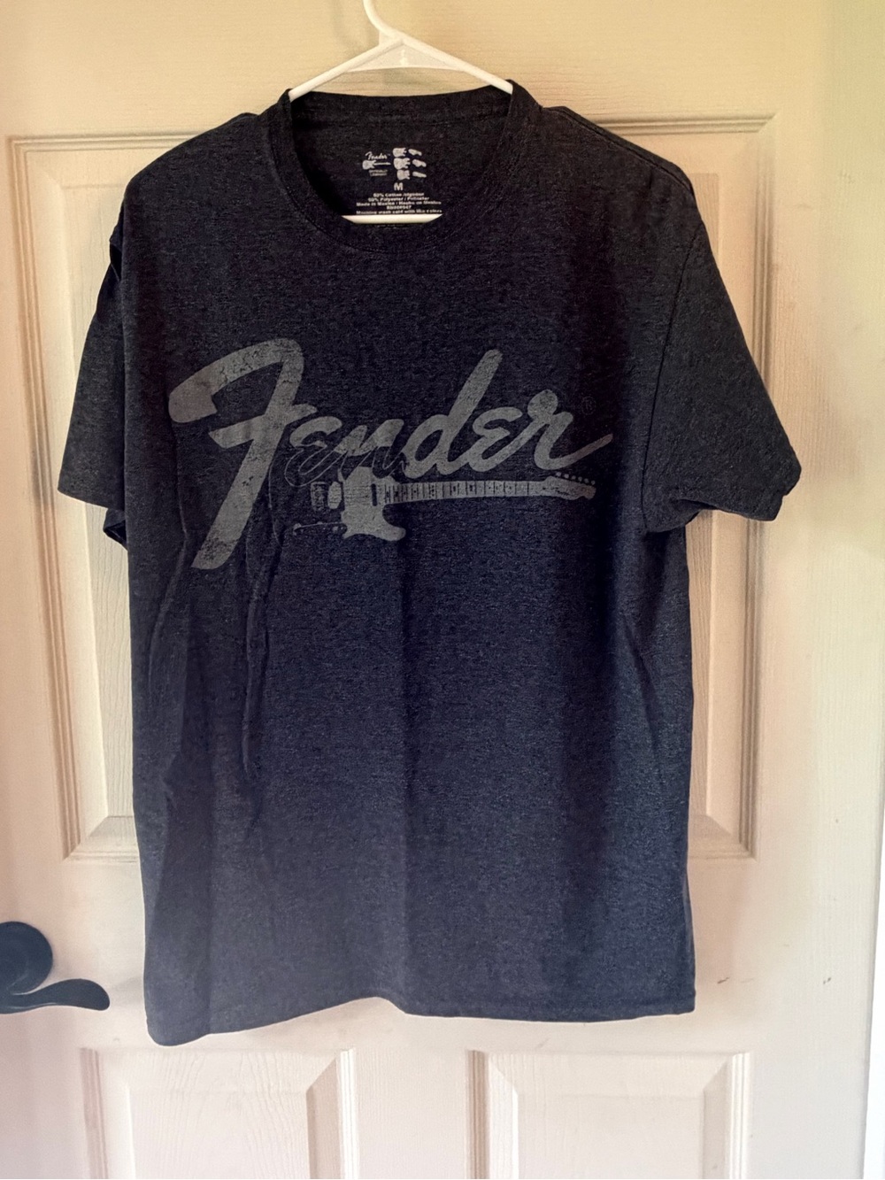 Fender Men’s Graphic T-Shirt in Charcoal Gray - size M